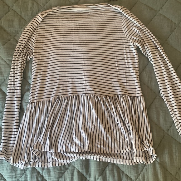 Small striped top - Picture 3 of 3